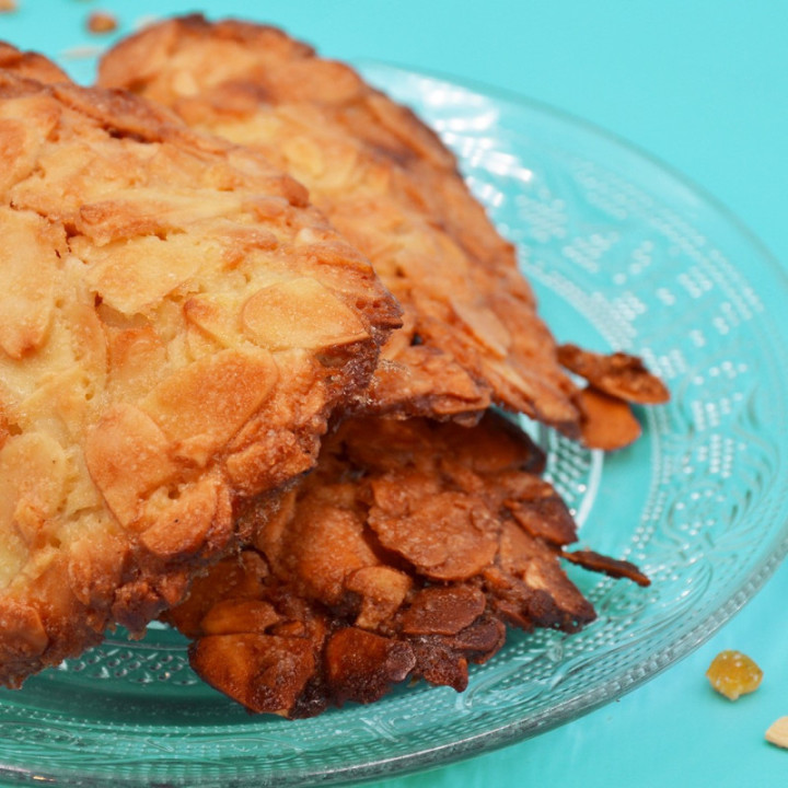 La petite Sara Cafetería Pastelería en Madrid Tartas artesanales Teja de almendra